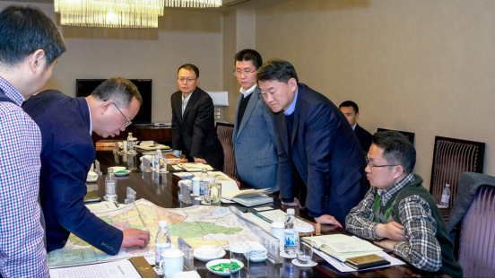 集团党委书记、董事长任丁会见峨边 县委书记谭焰一行